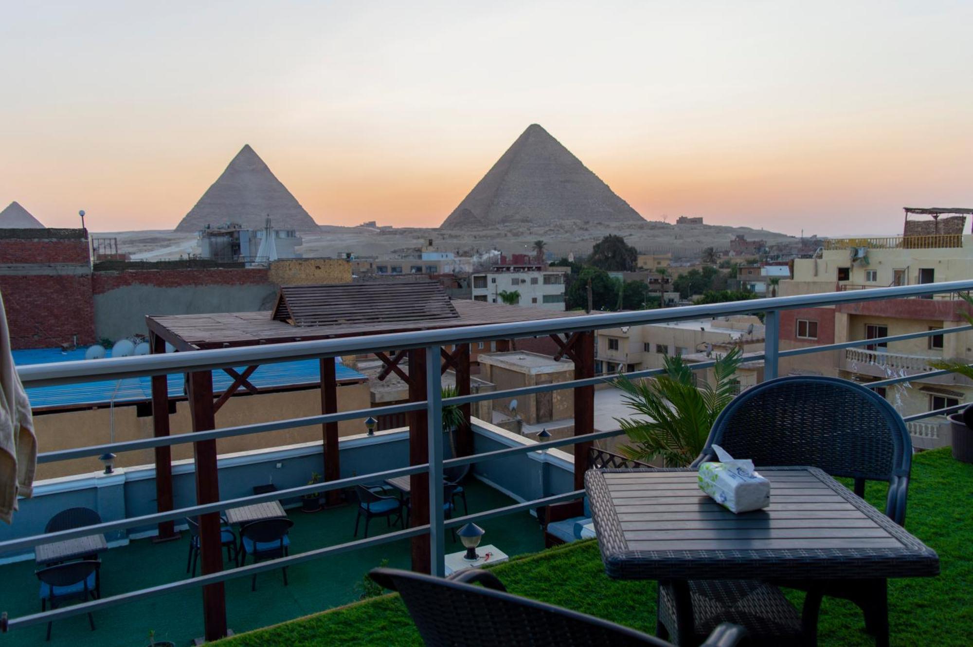 The Pyramids Gate Inn Kafret el-Gabal المظهر الخارجي الصورة